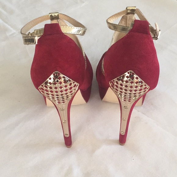 Shoes - Picture 3 of 5